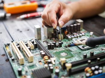 Rox Hi-Tech On-Site IT Support Service Image